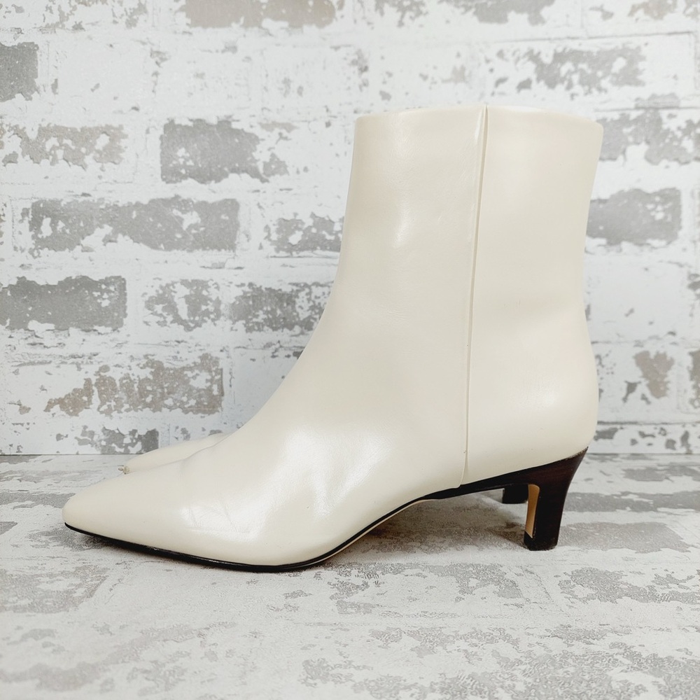 Nordstrom Arazio Kitten Heel White Cream Leather Ankle Booties Size 9